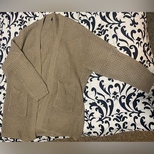 Like New Womens Fashion Knit Tan Cardigan- size Xl
